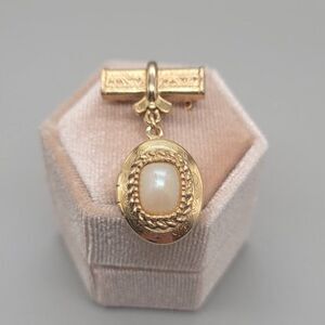 1928 VINTAGE Brooch